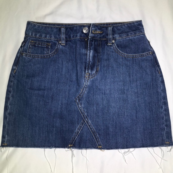 Cute mini denim skirt - Picture 1 of 6